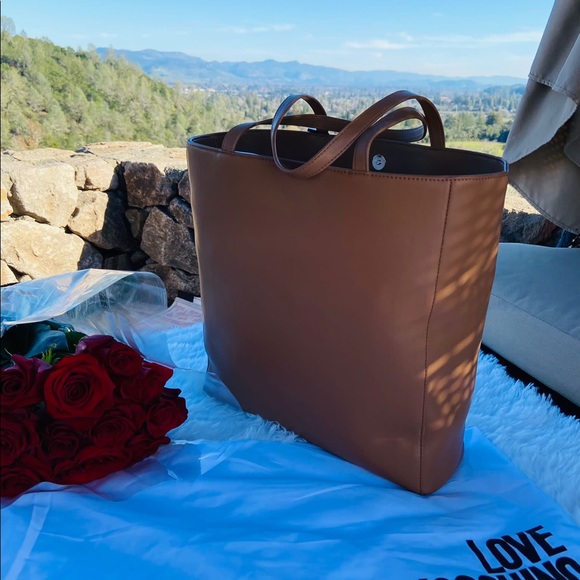 Love Moschino Heart Chained Handbag - Picture 6 of 11